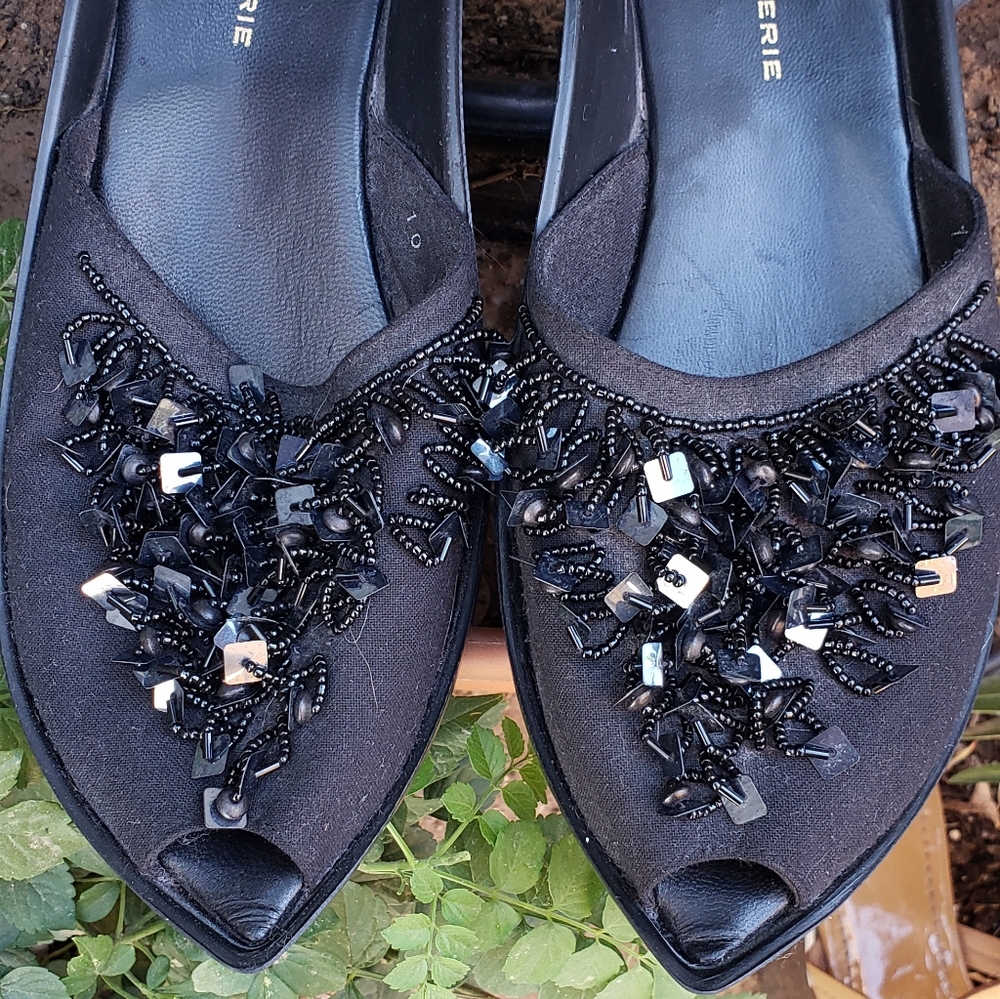 Robert Clergerie Black Canvas Beaded ' Slide Sanda - Picture 3 of 3